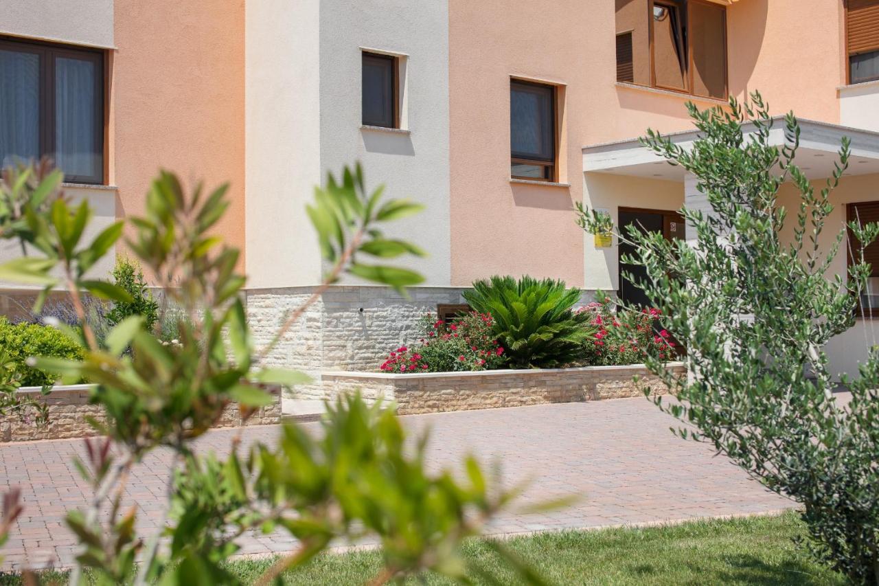 Villa Malibu One Vir Exterior foto