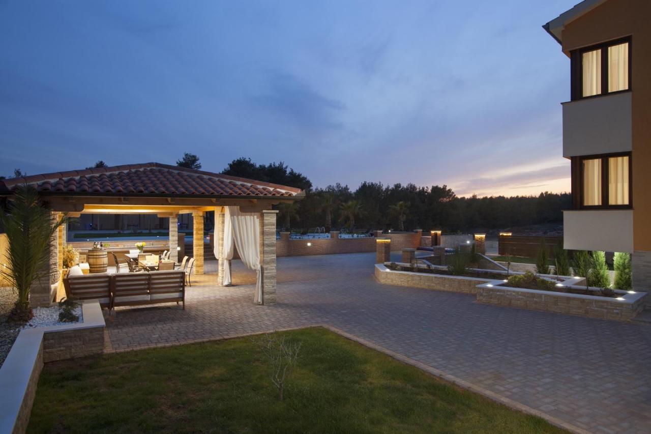Villa Malibu One Vir Exterior foto